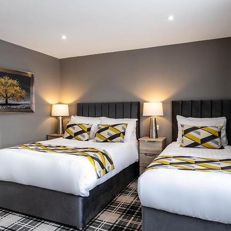 Roydon Marina Village Hotel 외부 사진