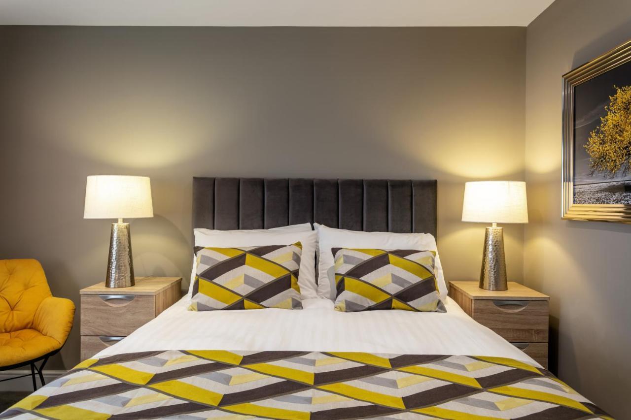 Roydon Marina Village Hotel 외부 사진