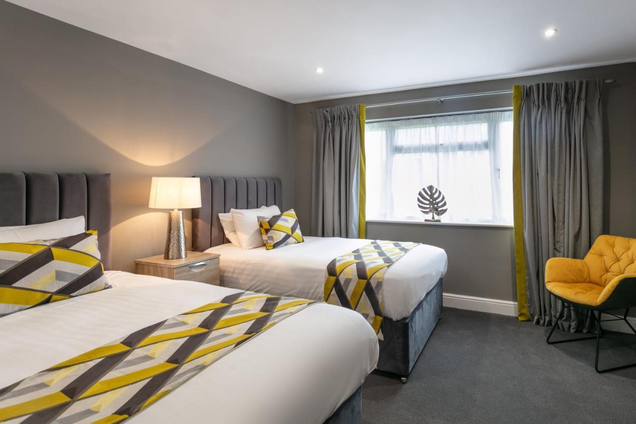 Roydon Marina Village Hotel 외부 사진