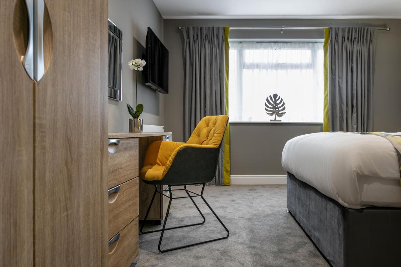 Roydon Marina Village Hotel 외부 사진
