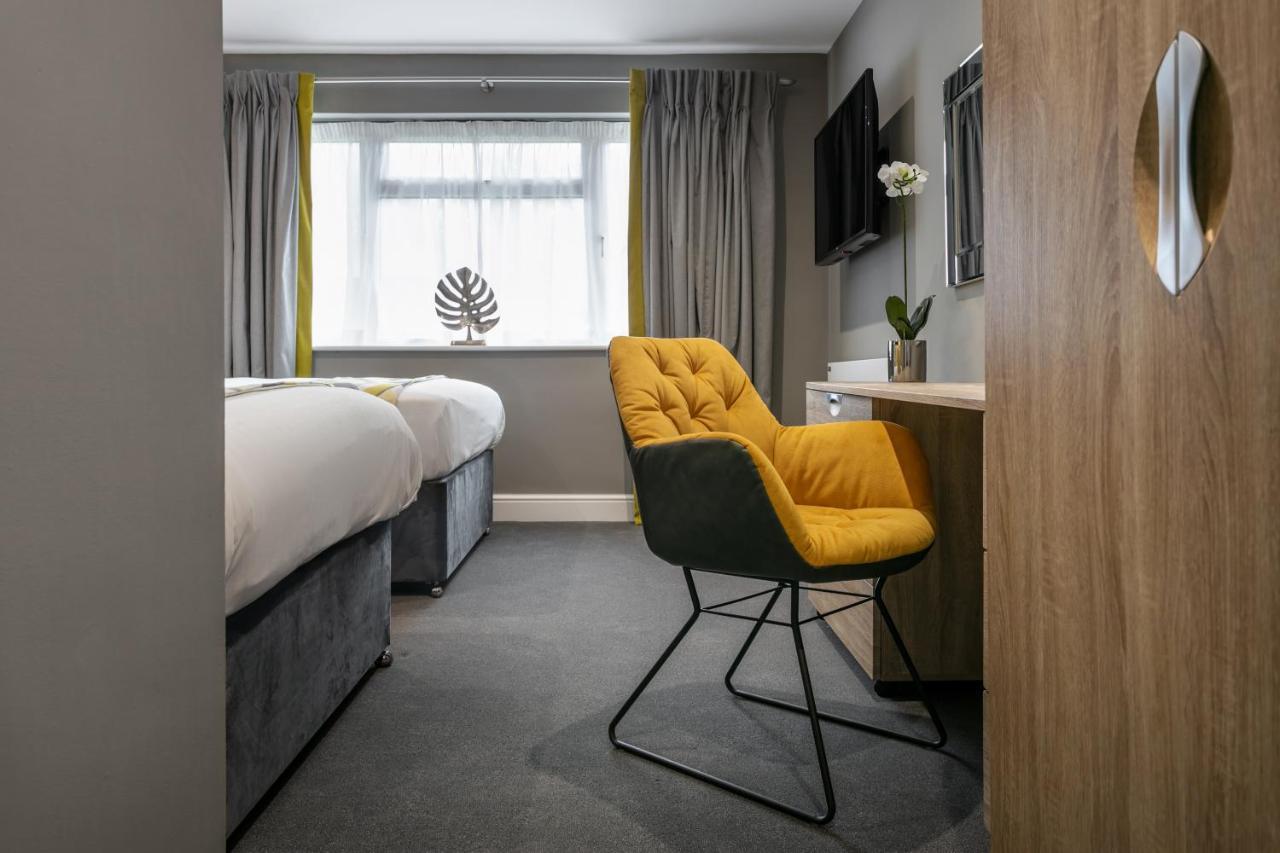 Roydon Marina Village Hotel 외부 사진