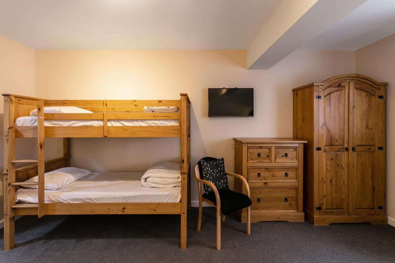 Roydon Marina Village Hotel 외부 사진